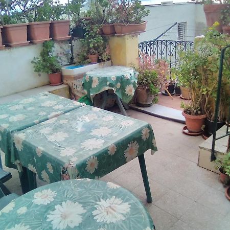 Room In Guest Room - Single Room With Shared Bathroom Taormina Exteriér fotografie