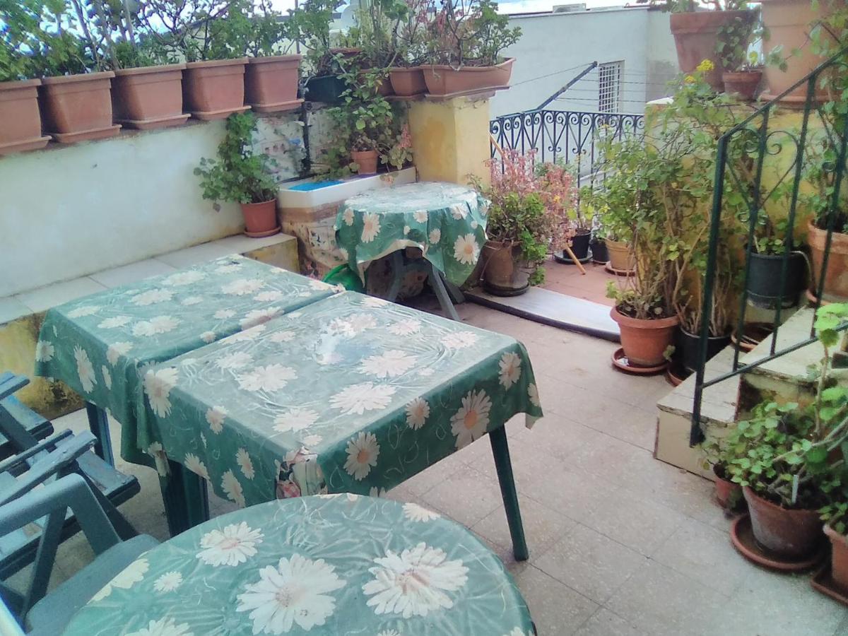 Room In Guest Room - Single Room With Shared Bathroom Taormina Exteriér fotografie